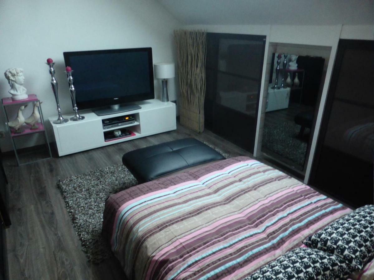 Louane Apartment Льо Ман Екстериор снимка